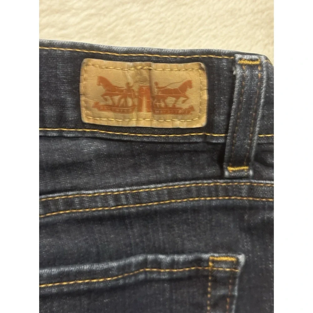 Levis *** tag